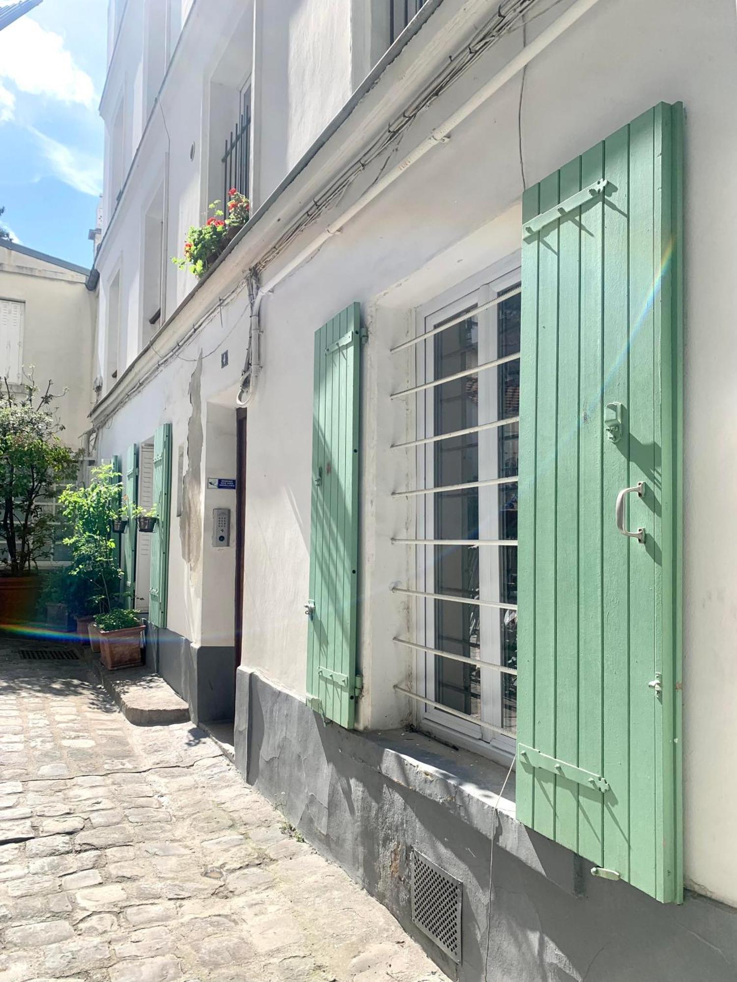 Charmant 2 Pieces Paris Montmartre Exterior photo